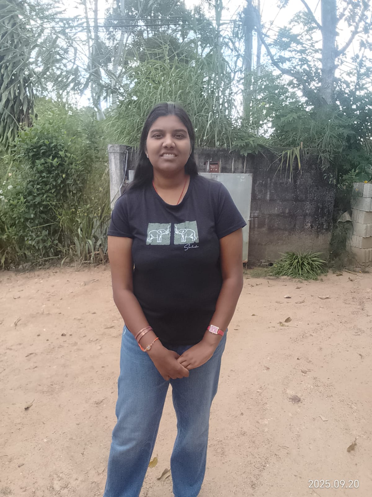 Profile photo of nethmi nirmani