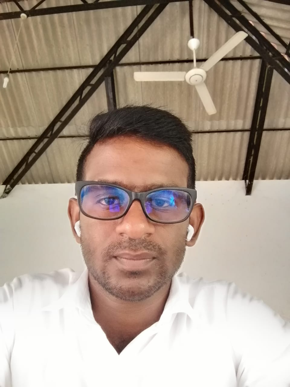 Profile photo of niroshan sampath