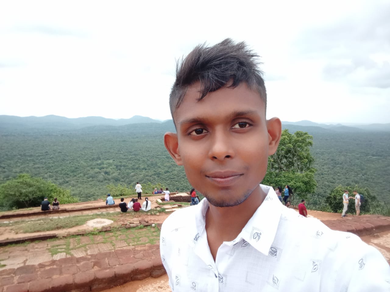 Profile photo of lahiru dilshan