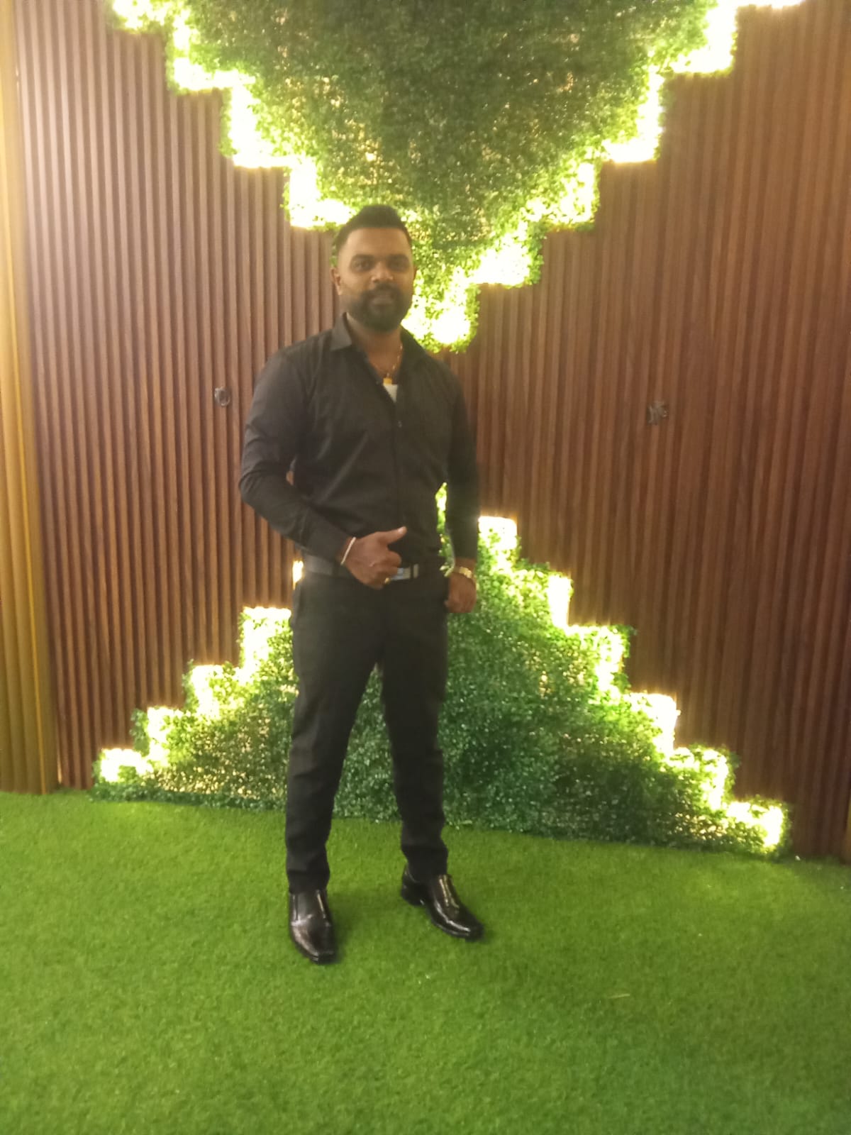 Profile photo of nuwan